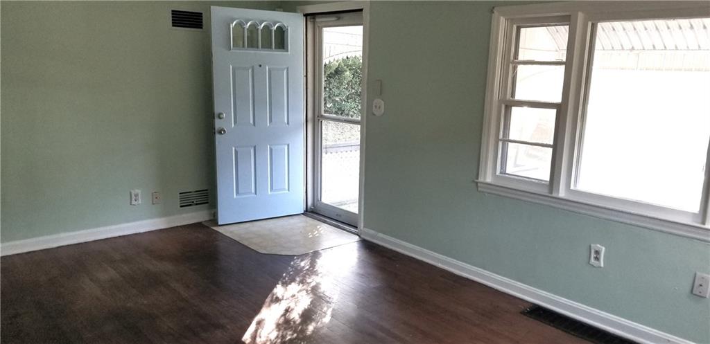 1211 S Osage Street Property Photo 5