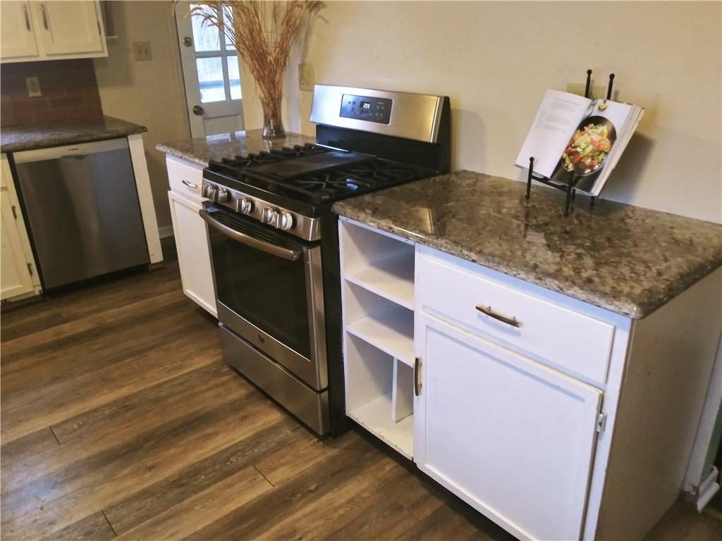 1211 S Osage Street Property Photo 7