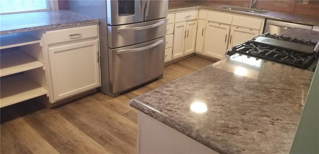 1211 S Osage Street Property Photo 8