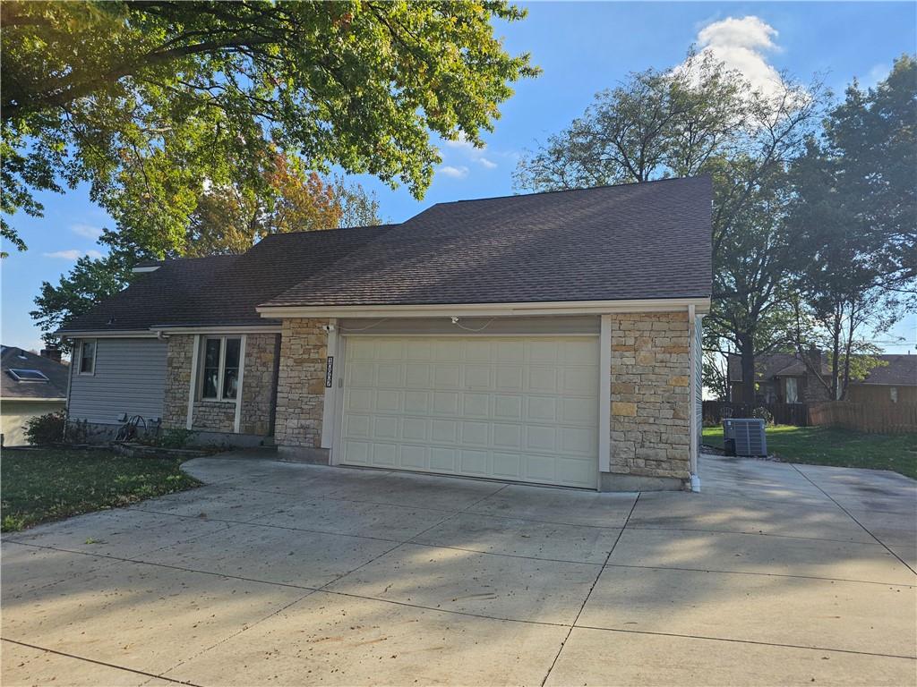 10907 E 98th Terrace Property Photo 2