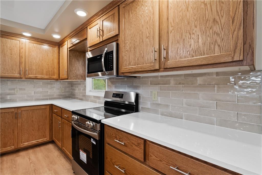 730 E Cambridge Road Property Photo 18