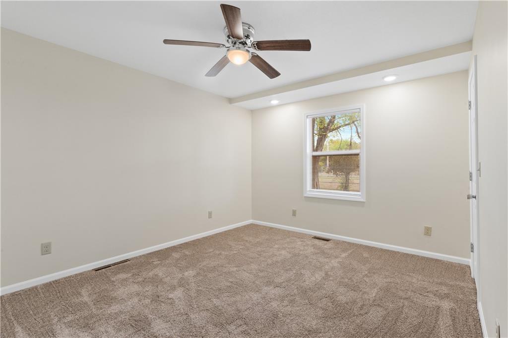 730 E Cambridge Road Property Photo 25