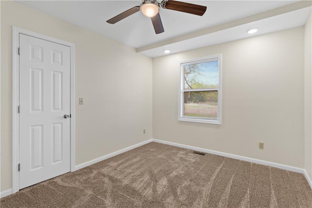 730 E Cambridge Road Property Photo 26