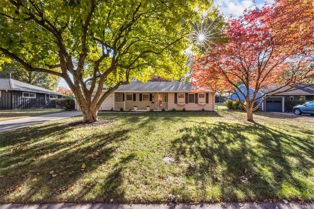 4803 W 78th Terrace Property Photo 2