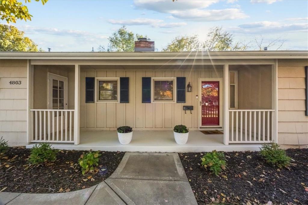 4803 W 78th Terrace Property Photo 5