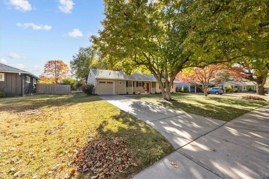 4803 W 78th Terrace Property Photo 6