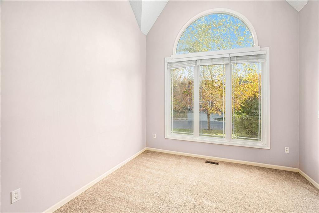 11308 W 143rd Terrace Property Photo 12