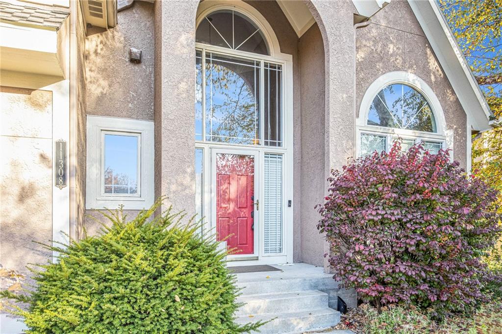 11308 W 143rd Terrace Property Photo 28