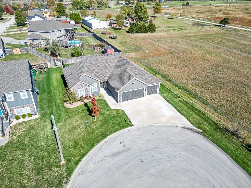 2809 E Cedar Place Property Photo 2