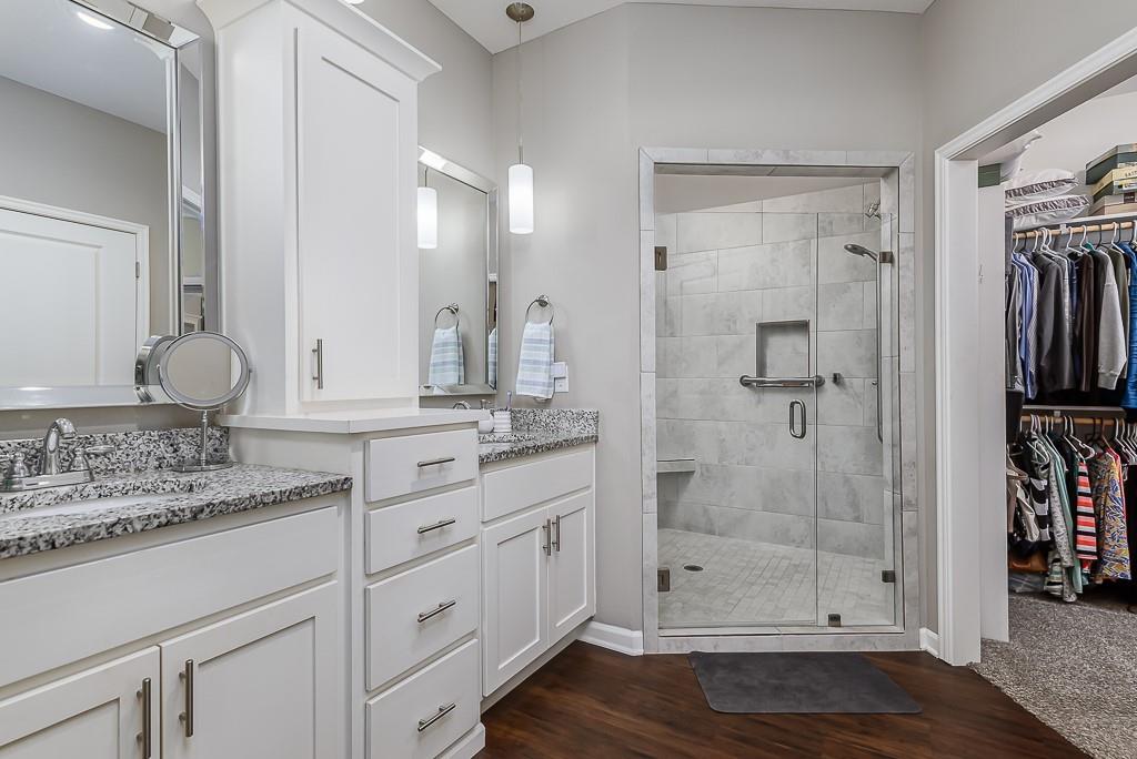 2809 E Cedar Place Property Photo 17