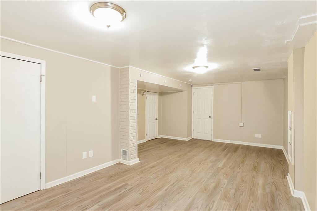 12518 E 49th Street Property Photo 4