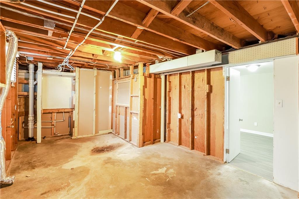 12518 E 49th Street Property Photo 5