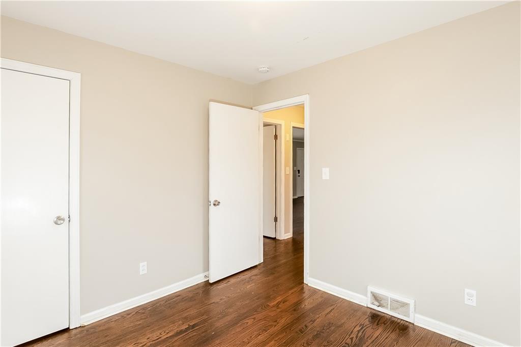 12518 E 49th Street Property Photo 10