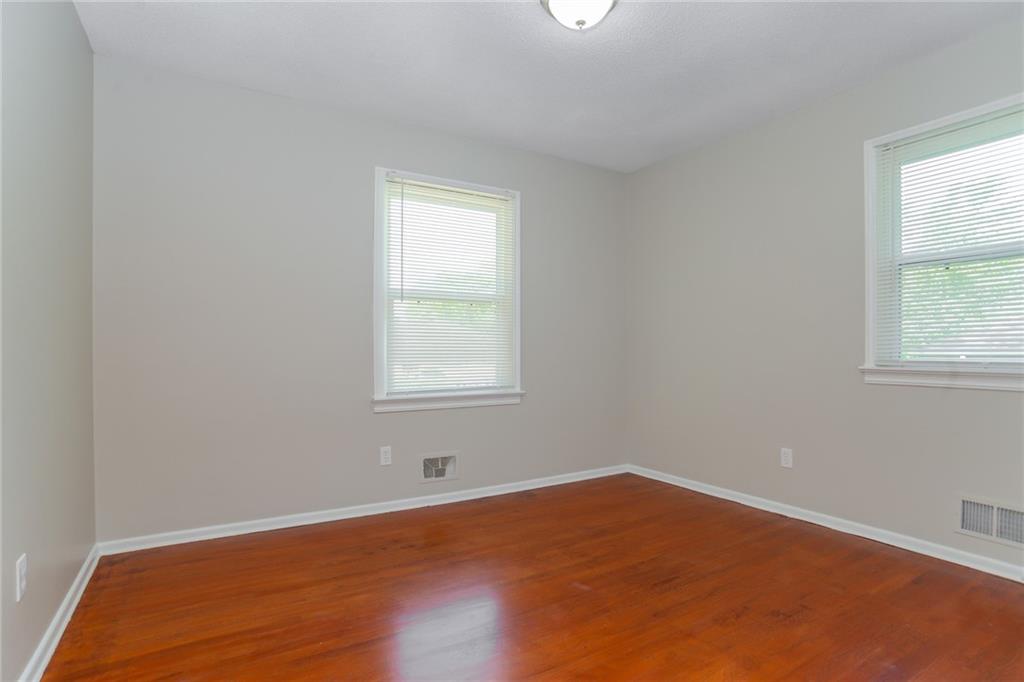 16016 E 37th Terrace Property Photo 11