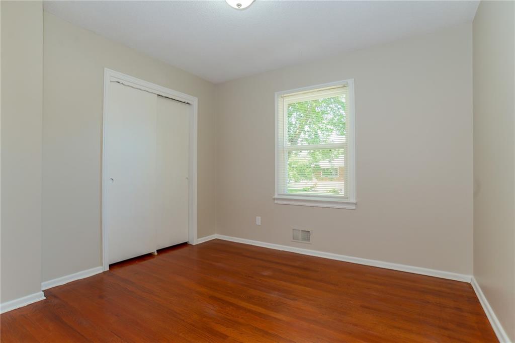 16016 E 37th Terrace Property Photo 12