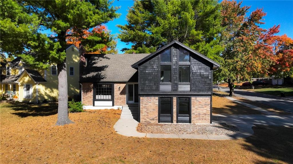 7904 Rosehill Road Property Photo 2