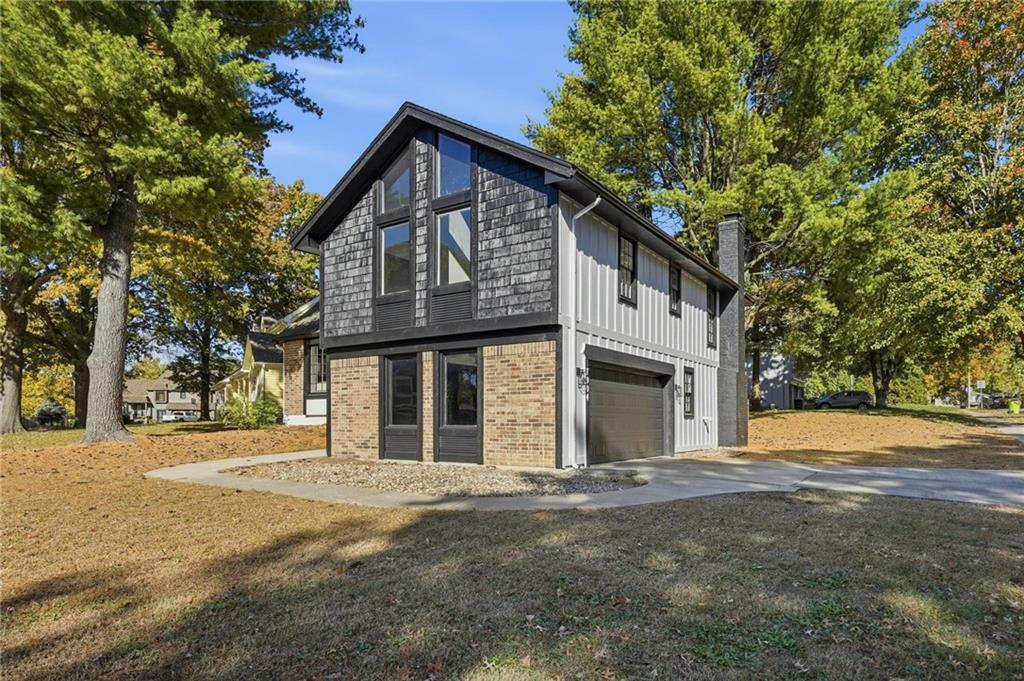 7904 Rosehill Road Property Photo 4