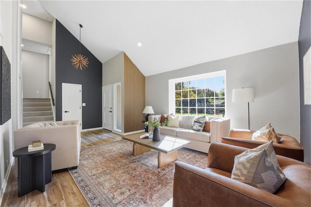 7904 Rosehill Road Property Photo 10