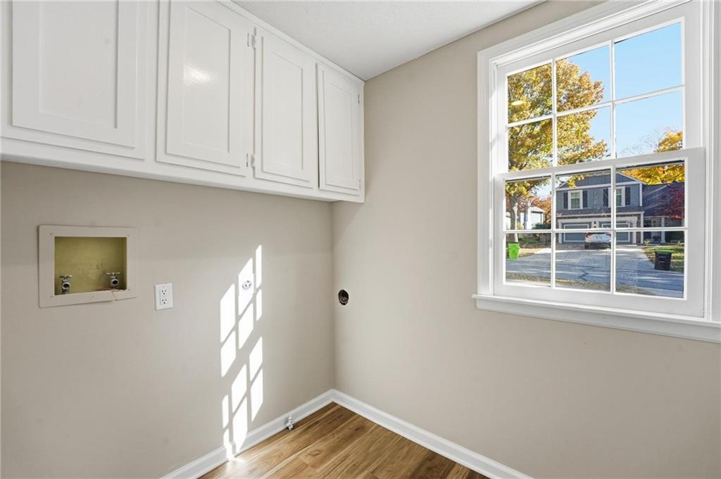 7904 Rosehill Road Property Photo 20