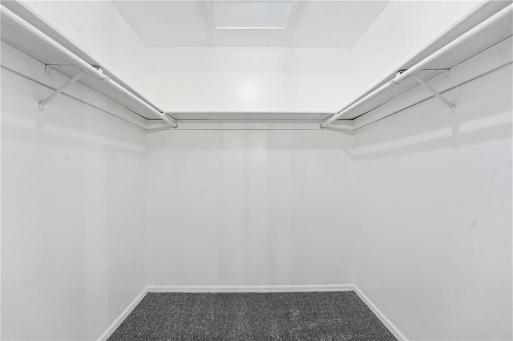 7904 Rosehill Road Property Photo 27