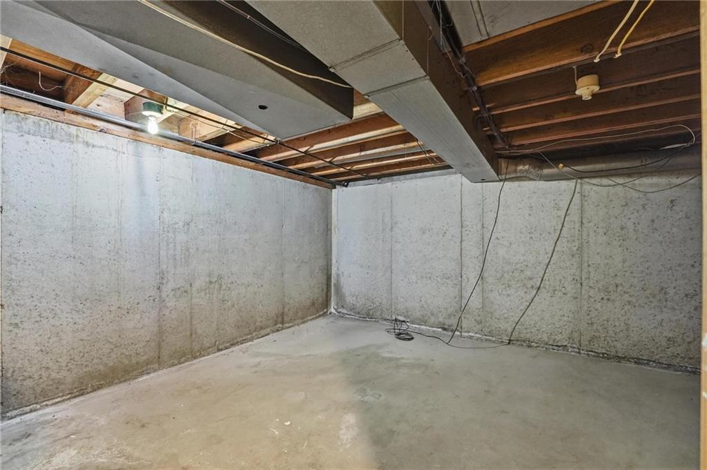 7904 Rosehill Road Property Photo 40