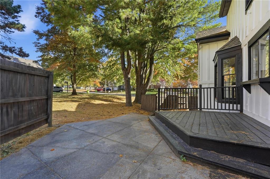 7904 Rosehill Road Property Photo 42