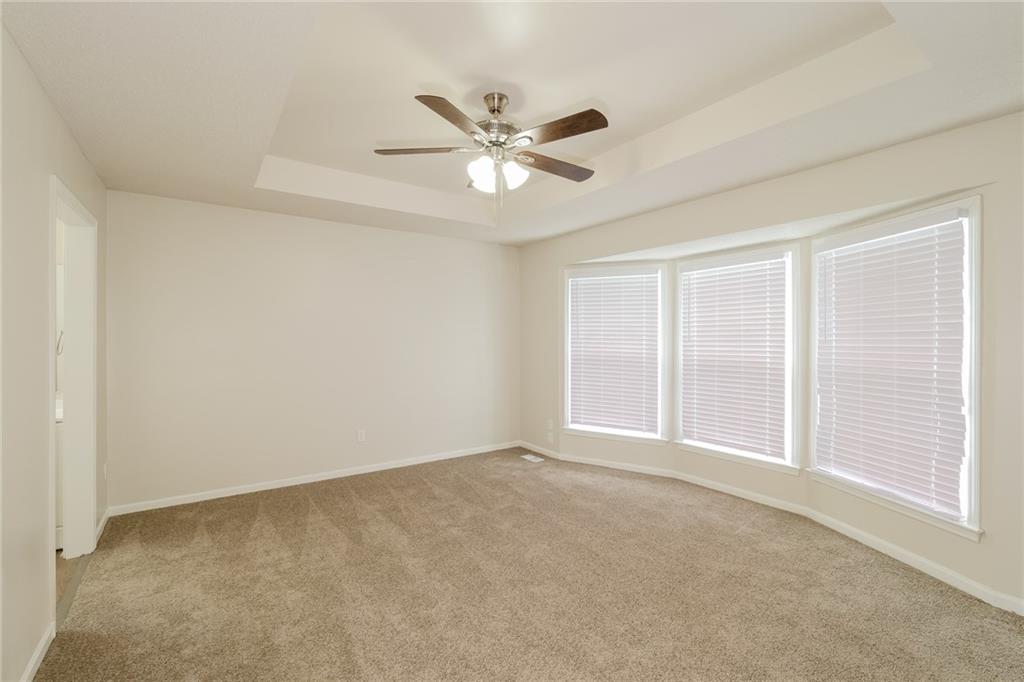 7201 E 134th Terrace Property Photo 6