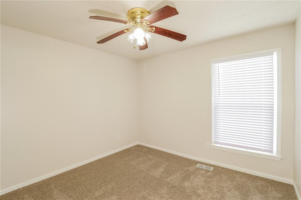 7201 E 134th Terrace Property Photo 9