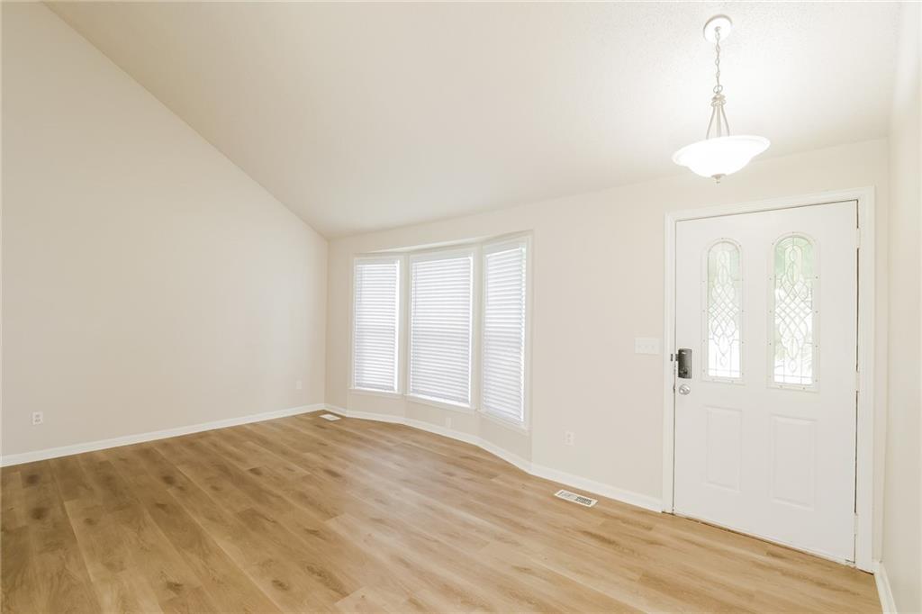 7201 E 134th Terrace Property Photo 12