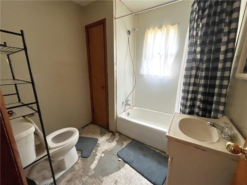 417 Ash Street Property Photo 16