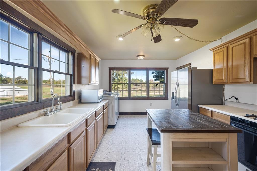 2815 W 7th Street Property Photo 5