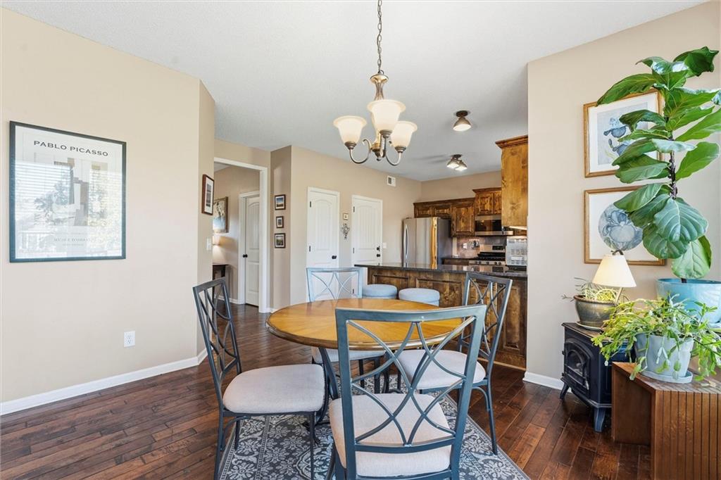 10206 Theden Circle Property Photo 13