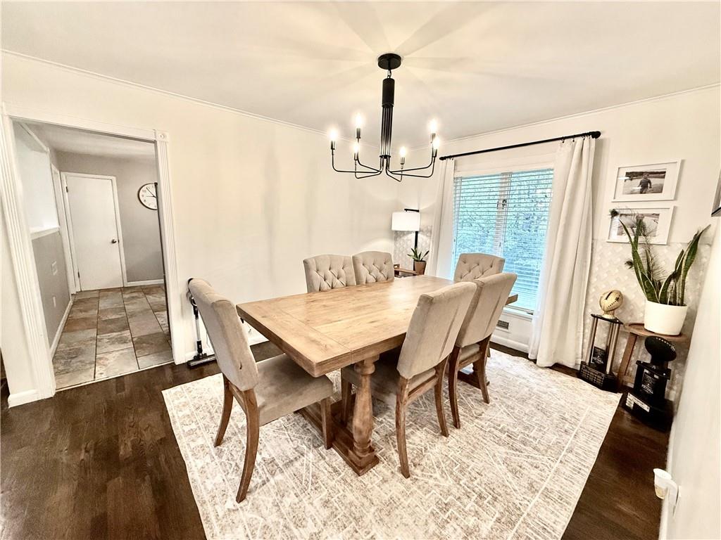 955 S Walnut Street Property Photo 8