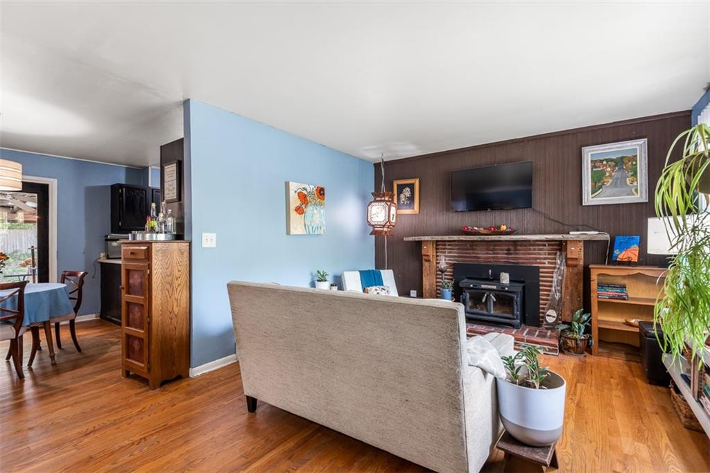 6720 Hadley Lane Property Photo 4