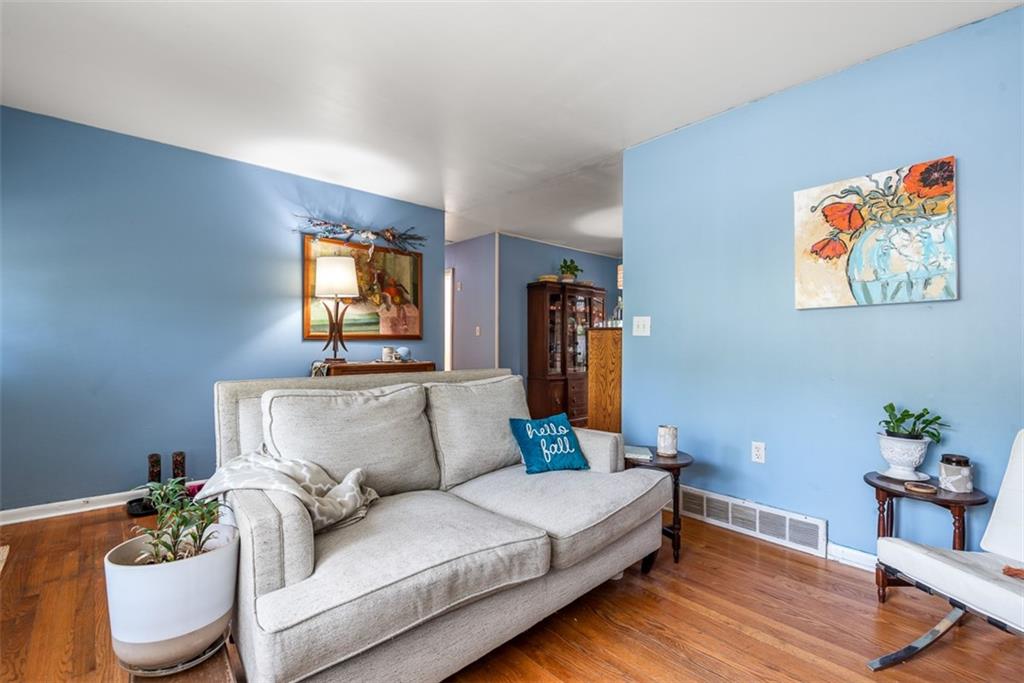 6720 Hadley Lane Property Photo 7