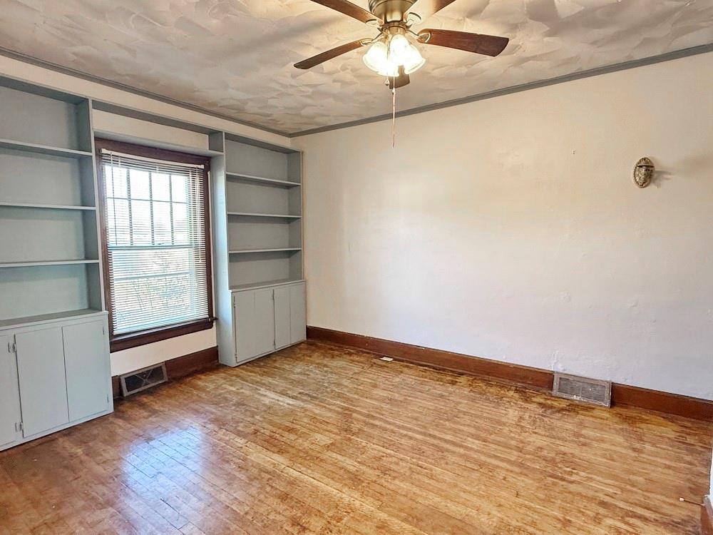 400 S Main Street Property Photo 29