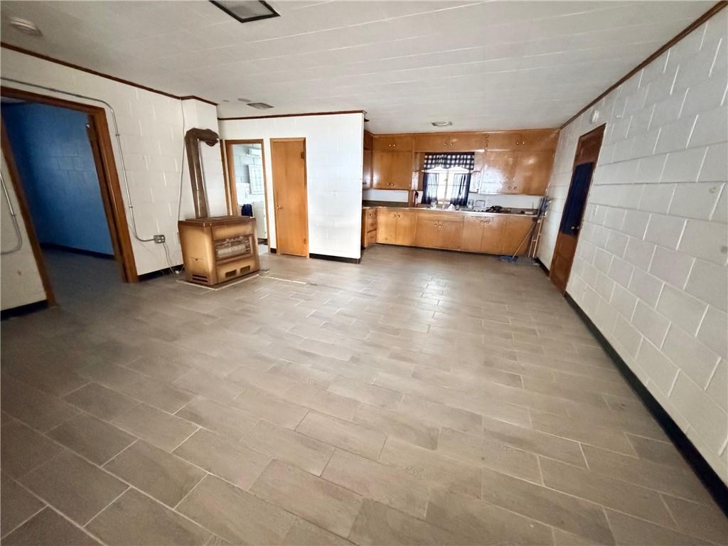 424 E Walnut Street Property Photo 4