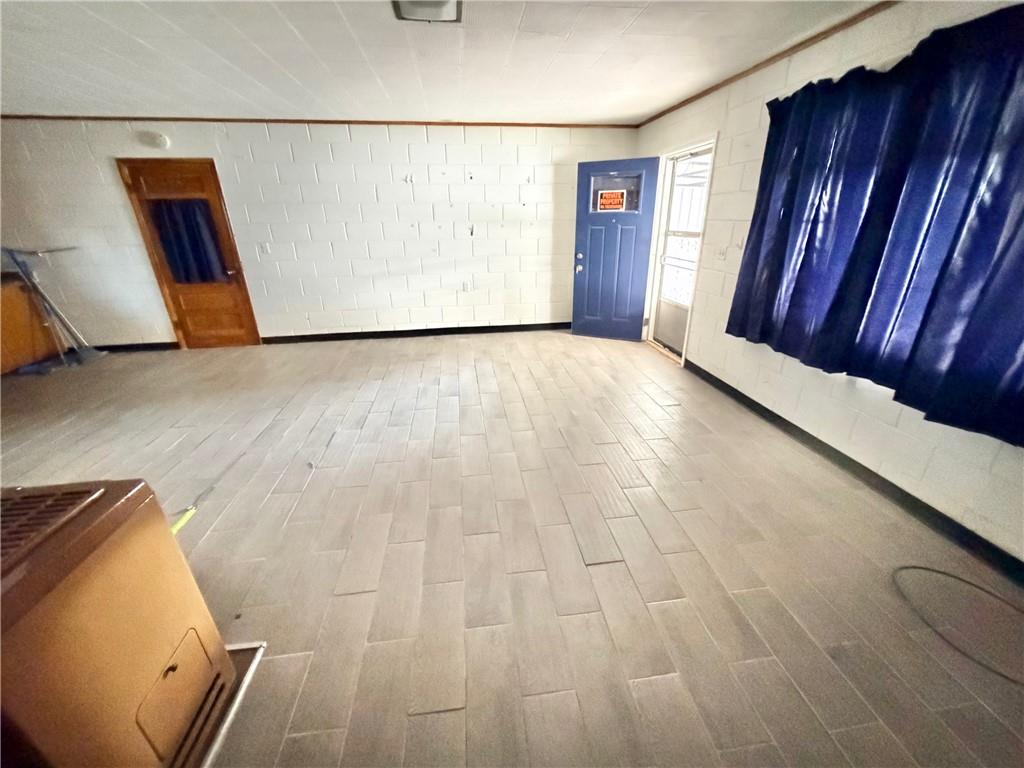 424 E Walnut Street Property Photo 5