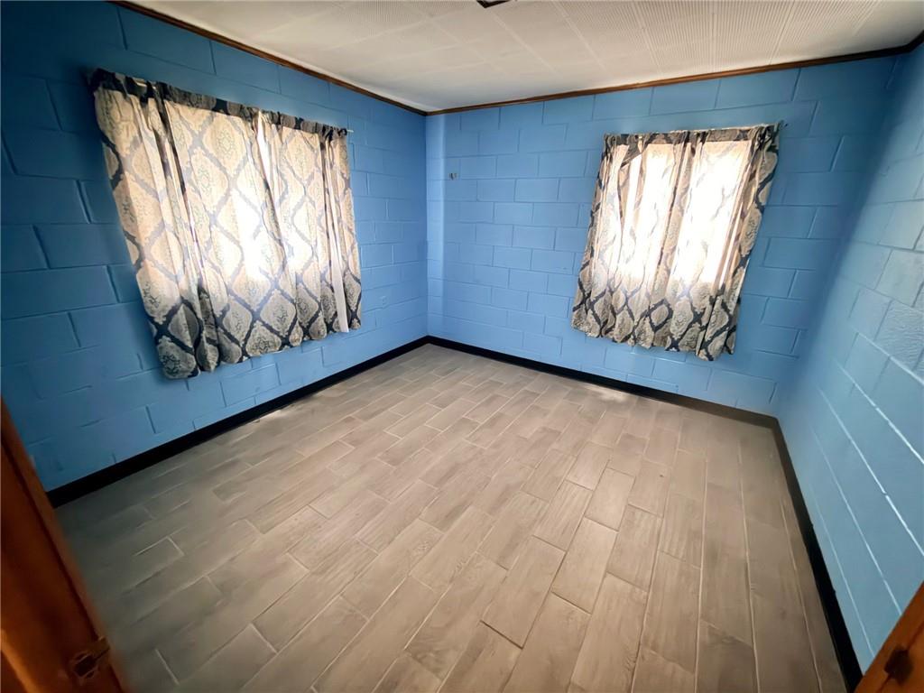 424 E Walnut Street Property Photo 8