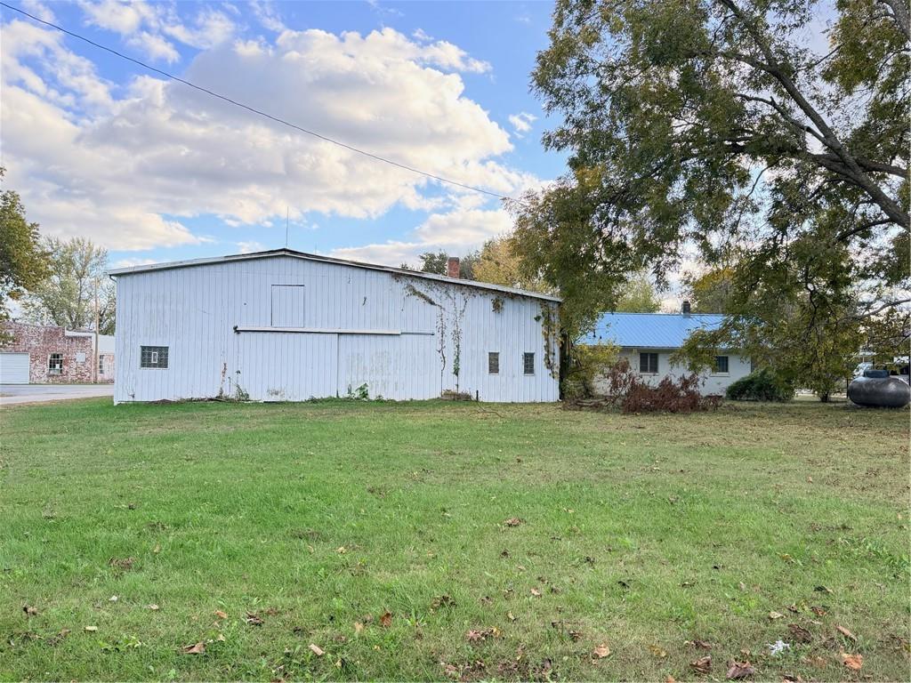 424 E Walnut Street Property Photo 17