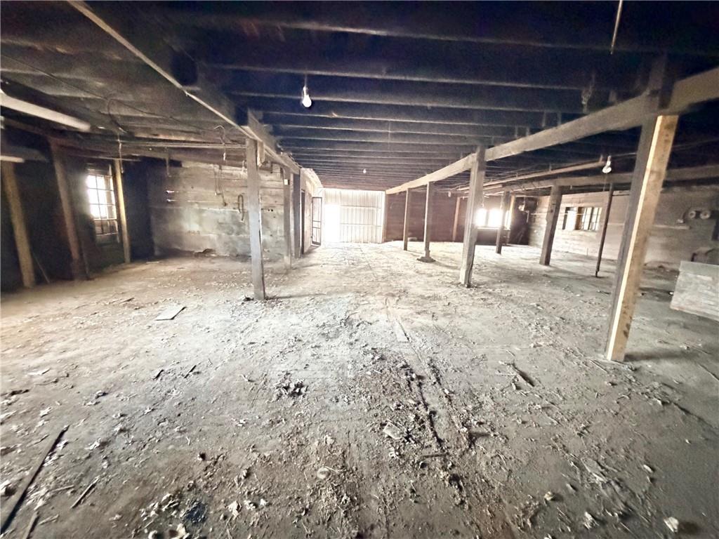 424 E Walnut Street Property Photo 21