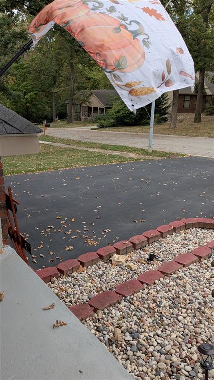 519 Lancelot Drive Property Photo 4