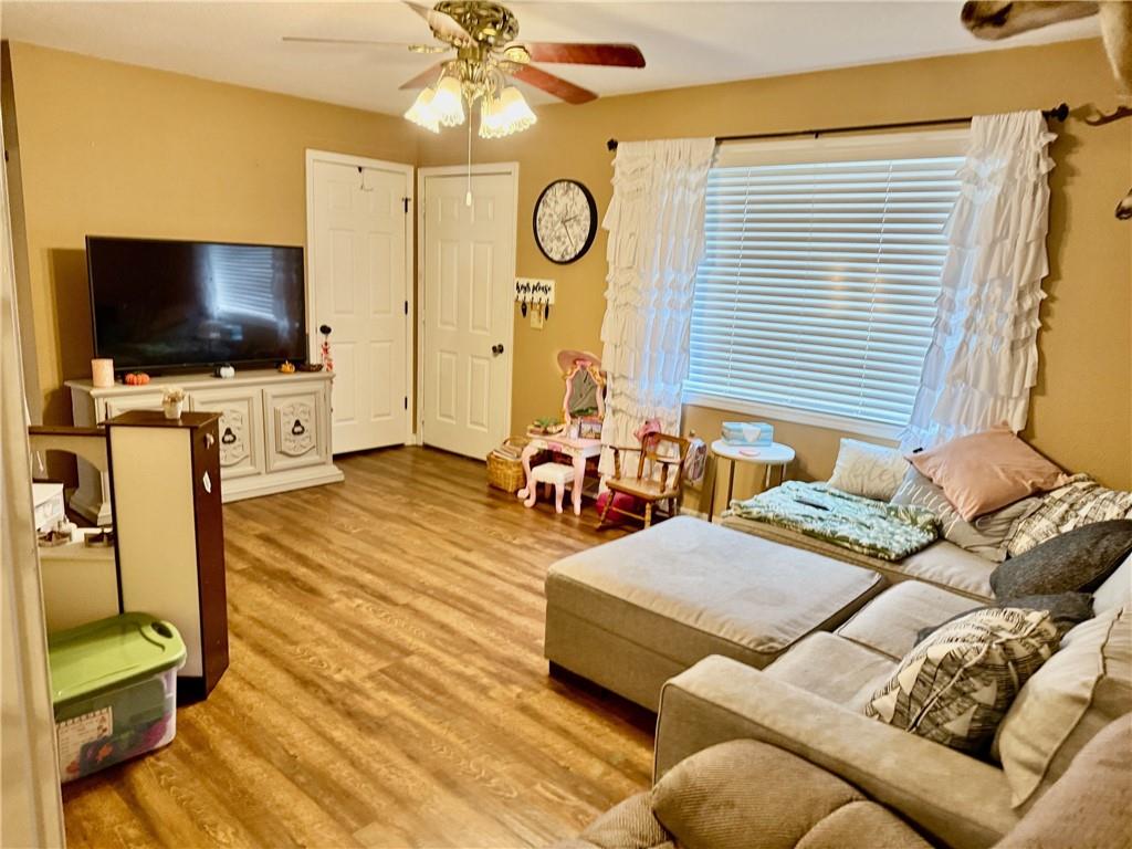 1408 Richard Avenue Property Photo 3