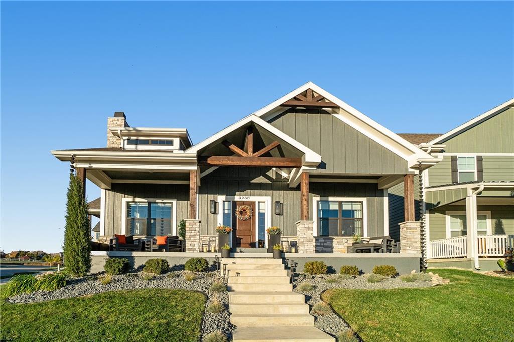 3238 Sw Pergola Park Drive Property Photo 2