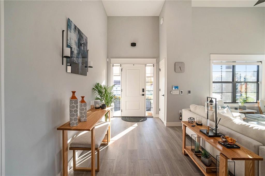 3238 Sw Pergola Park Drive Property Photo 4