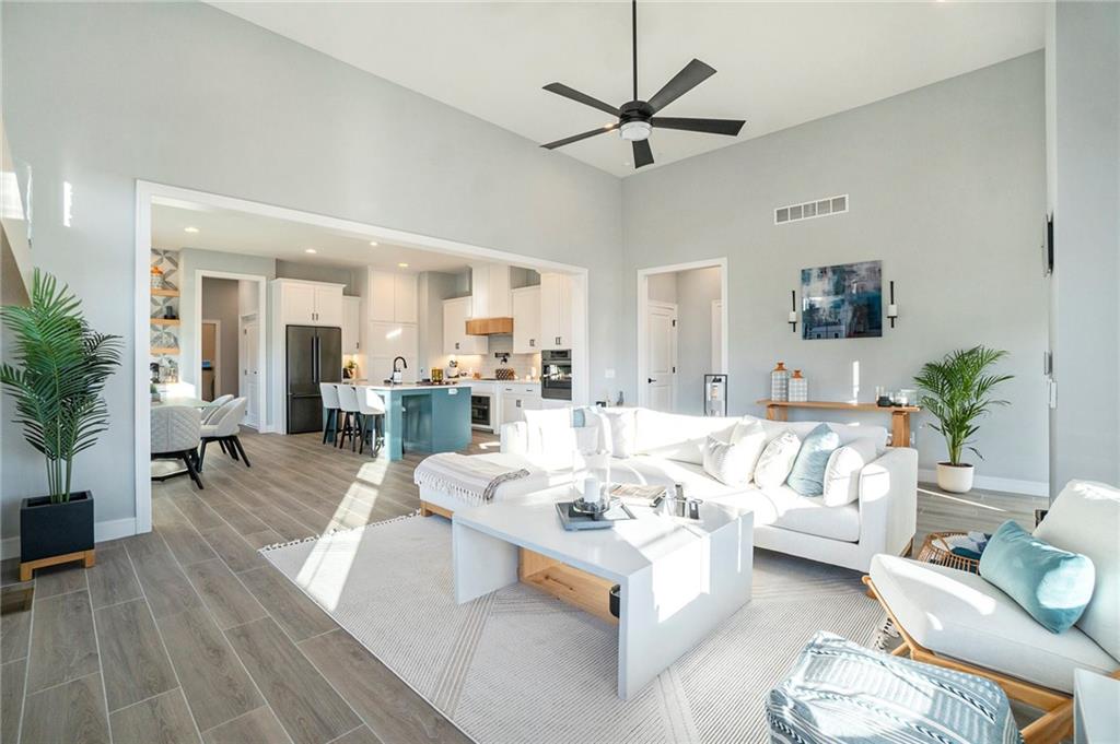 3238 Sw Pergola Park Drive Property Photo 8