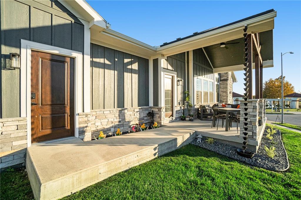 3238 Sw Pergola Park Drive Property Photo 36