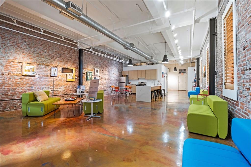 1600 Locust Street Property Photo 9