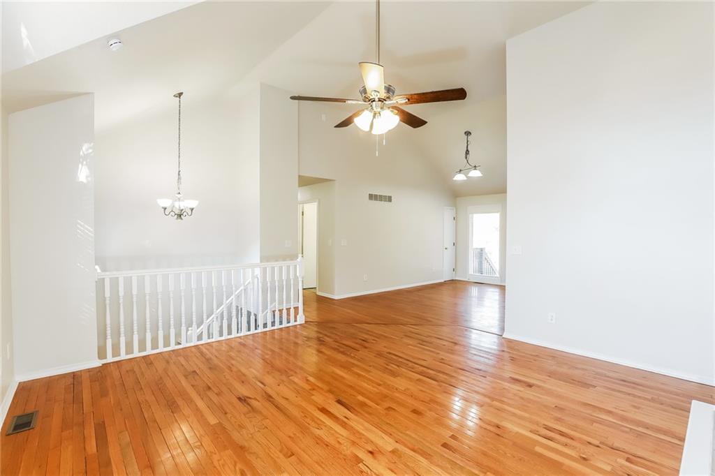 10926 Rowland Avenue Property Photo 3