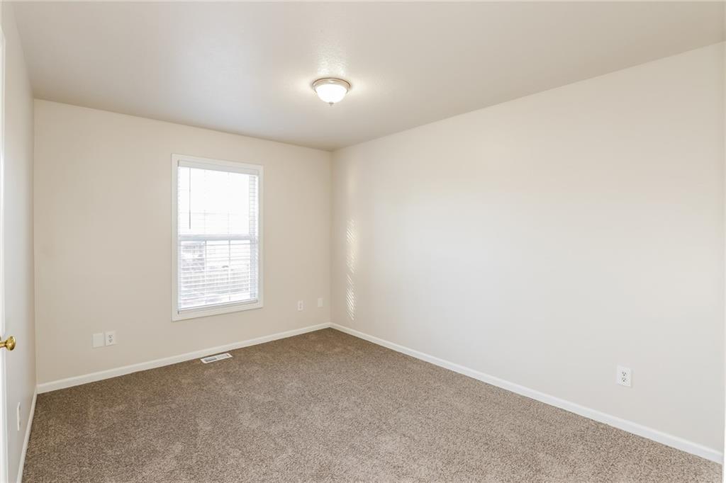 10926 Rowland Avenue Property Photo 12